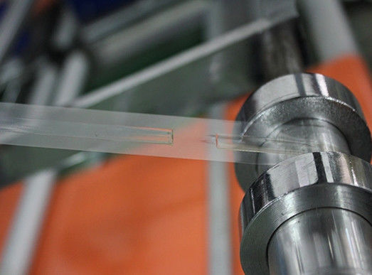 Máquina de sellado lateral de bolsas de correo de alta velocidad